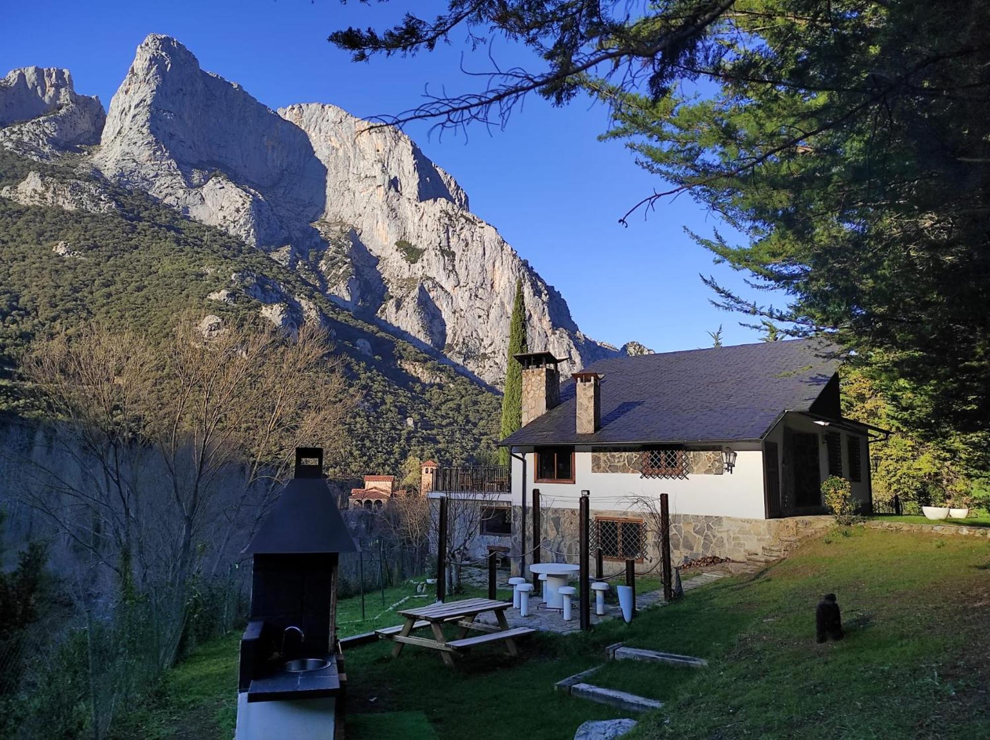 El Chalet De La Poza - Rio, Barbacoa, Wifi, Zona De Trabajo, Vistas. Lebena Exterior photo